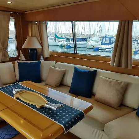 Boat Sirio סן מיגל דה אבונה